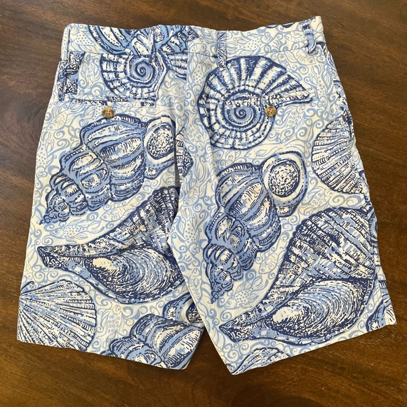 Lily Pulitzer Beaumont Shorts Men's 30R Blue Seashell Print Flat front Bermuda - Picture 3 of 15